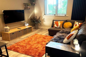 Countryside Apartment nr. Dore Train station